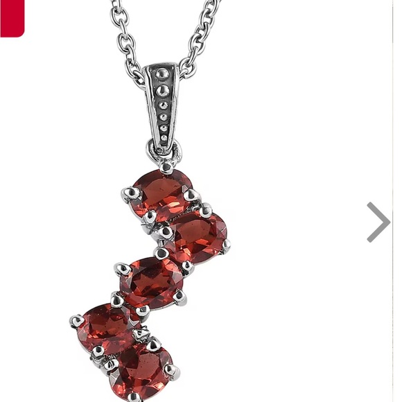 Gorgeous Mozambique Garnet Pendant Necklace - Picture 3 of 7
